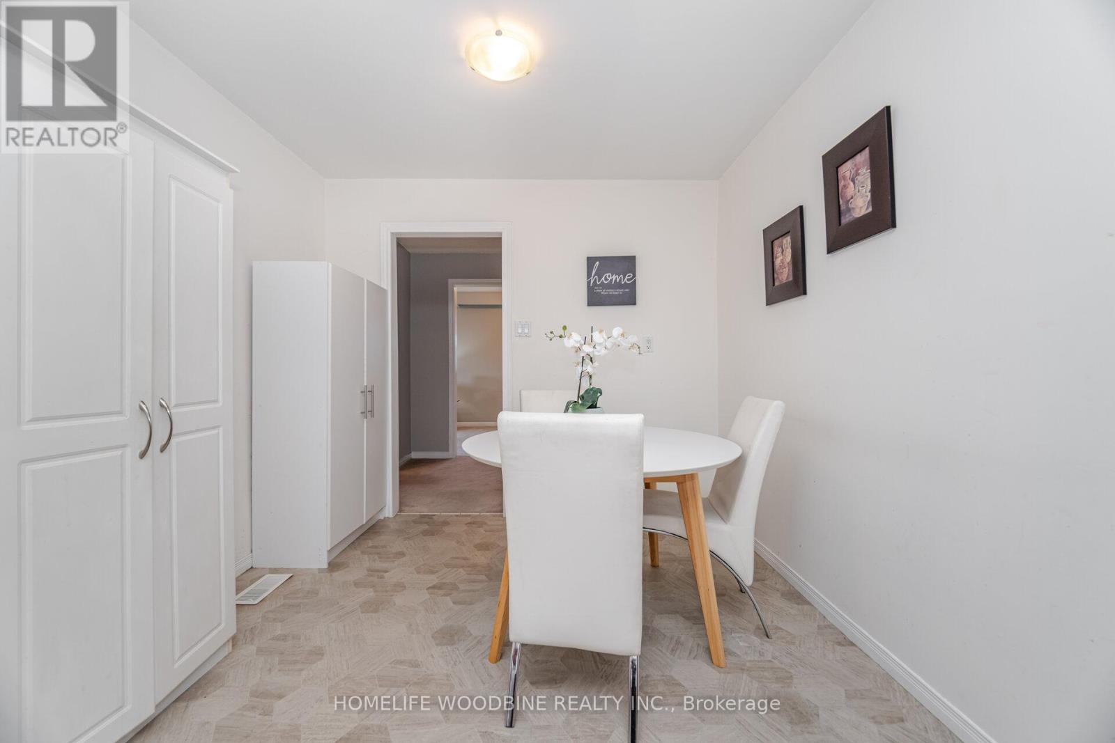1431 Harmsworth Square, Oakville, Ontario  L6H 3E8 - Photo 12 - W12439690