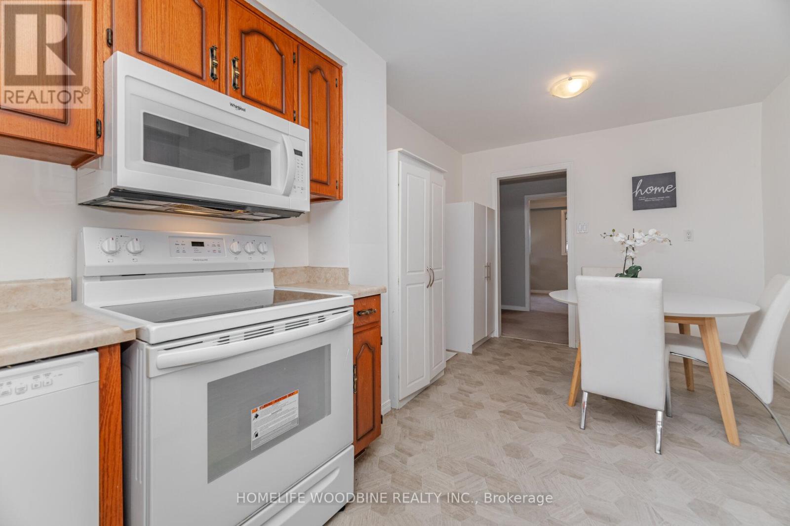 1431 Harmsworth Square, Oakville, Ontario  L6H 3E8 - Photo 16 - W12439690