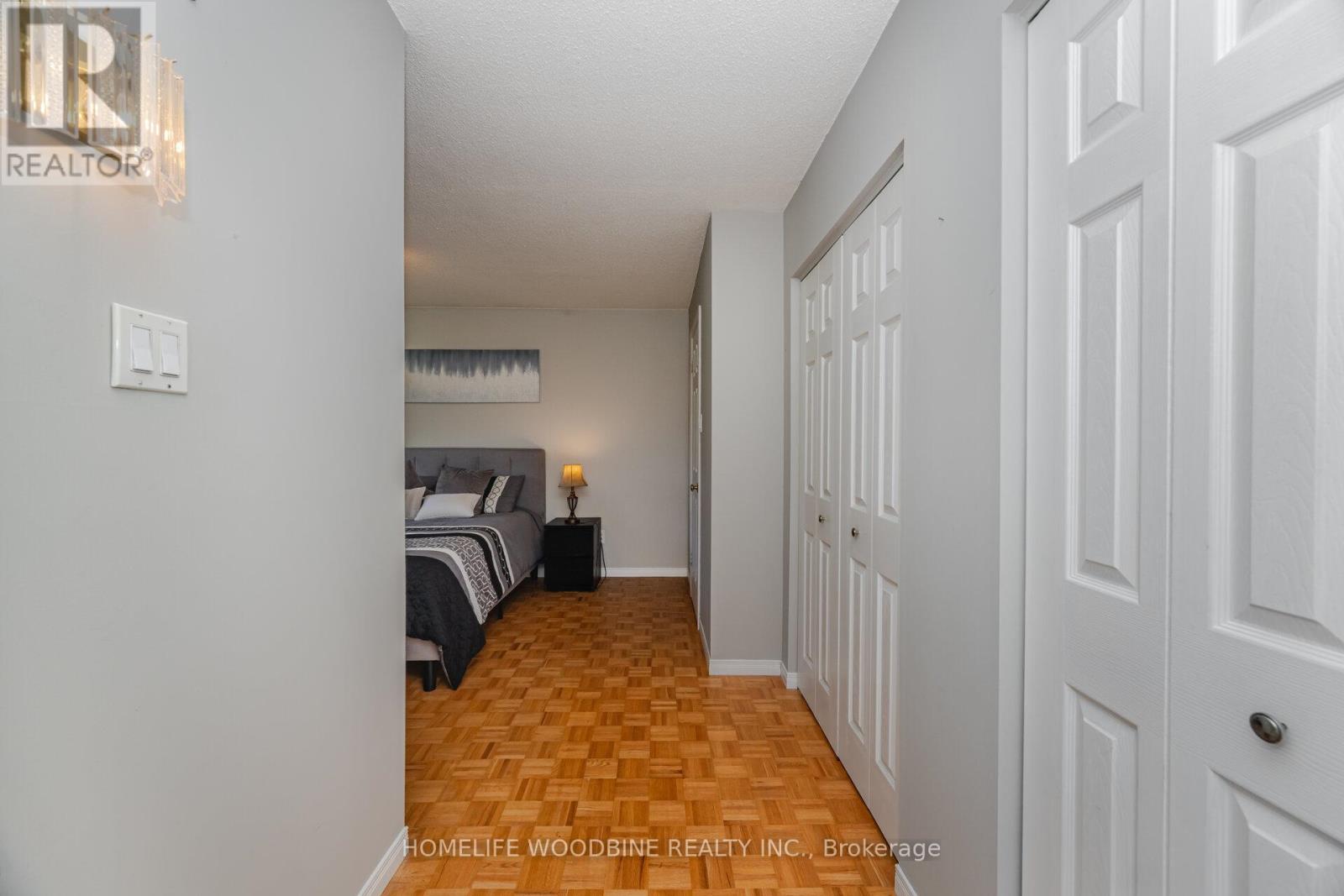 1431 Harmsworth Square, Oakville, Ontario  L6H 3E8 - Photo 18 - W12439690