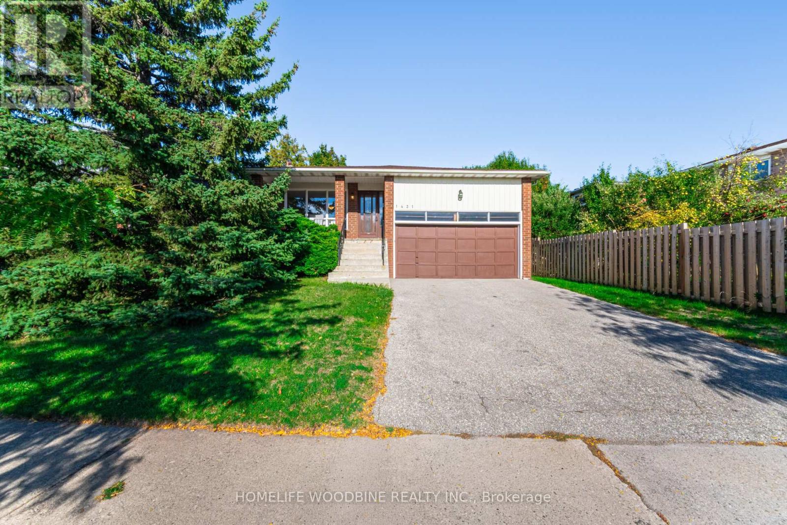 1431 Harmsworth Square, Oakville, Ontario  L6H 3E8 - Photo 2 - W12439690