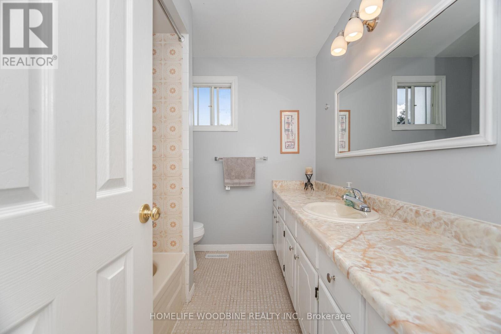 1431 Harmsworth Square, Oakville, Ontario  L6H 3E8 - Photo 28 - W12439690