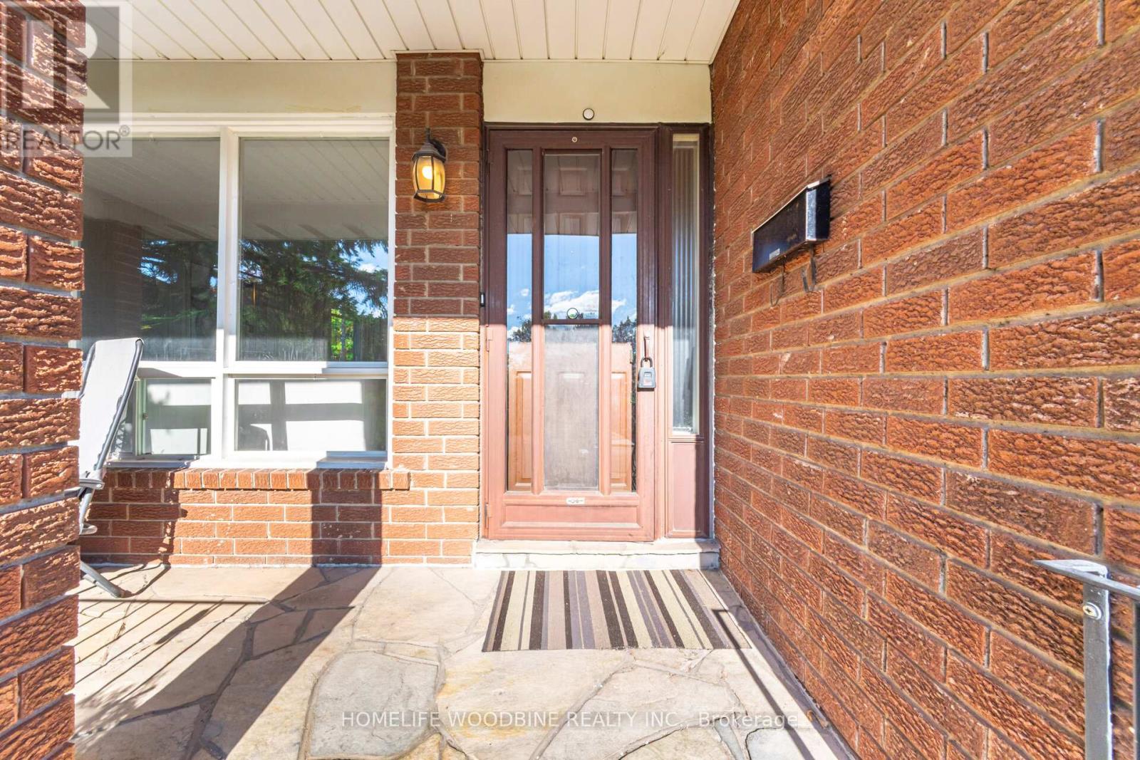 1431 Harmsworth Square, Oakville, Ontario  L6H 3E8 - Photo 3 - W12439690
