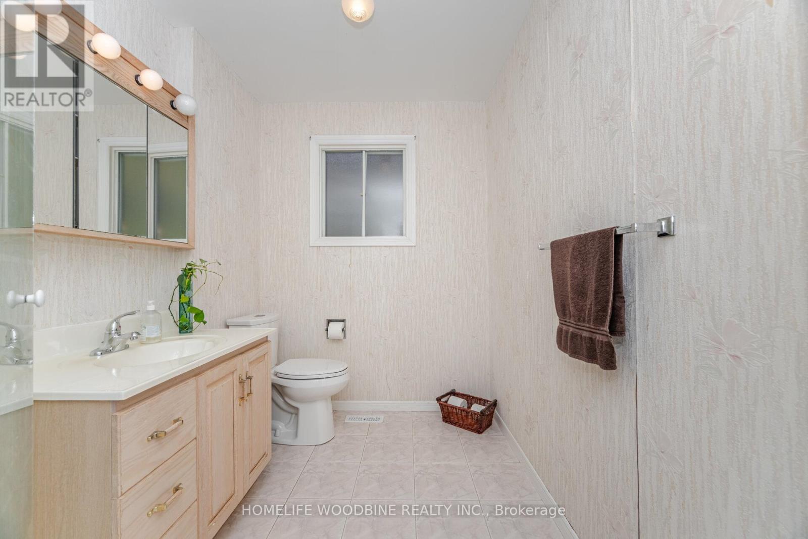 1431 Harmsworth Square, Oakville, Ontario  L6H 3E8 - Photo 36 - W12439690