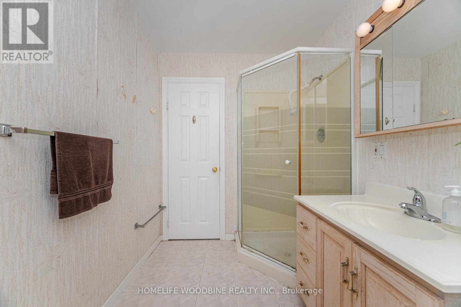 1431 Harmsworth Square, Oakville, Ontario  L6H 3E8 - Photo 37 - W12439690