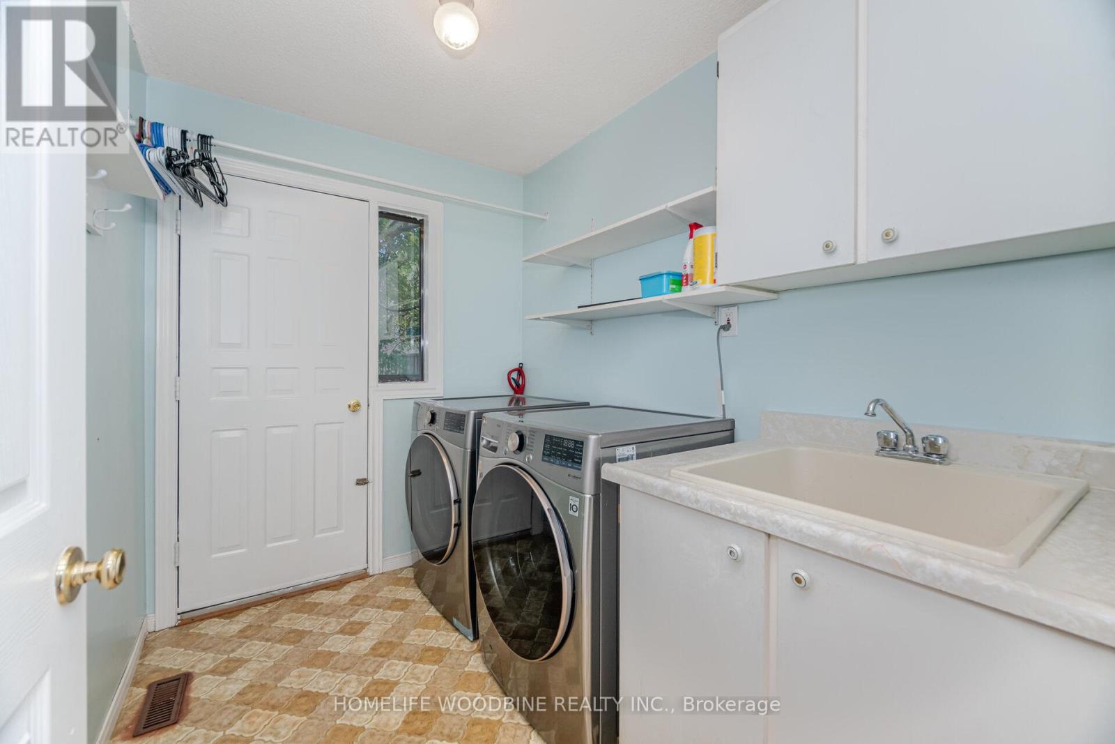 1431 Harmsworth Square, Oakville, Ontario  L6H 3E8 - Photo 38 - W12439690