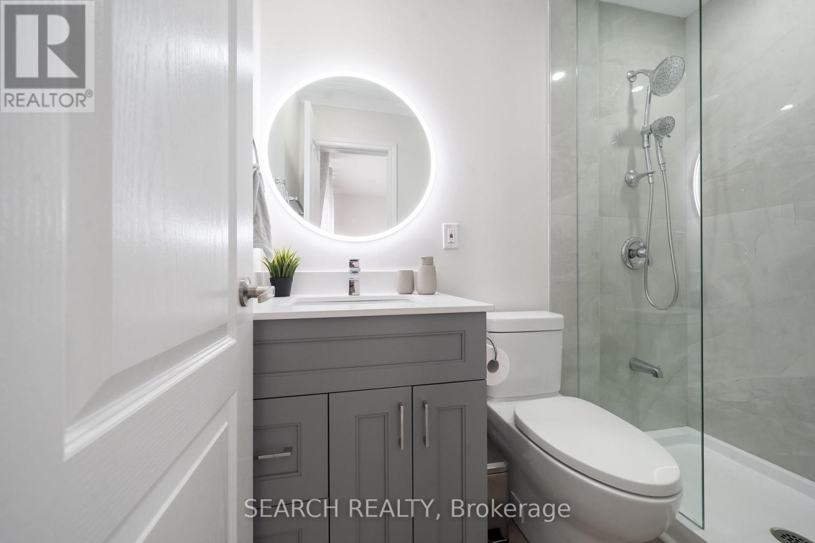 1079 Deta Road, Mississauga, Ontario  L5E 2R6 - Photo 15 - W12439738