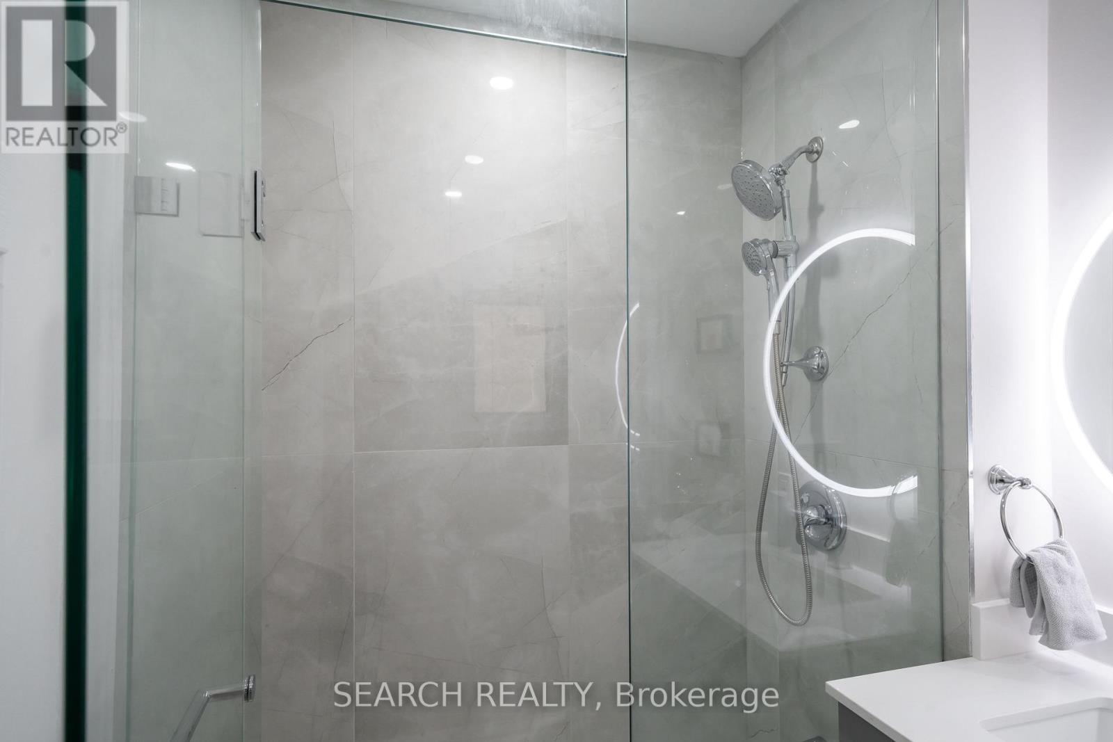 1079 Deta Road, Mississauga, Ontario  L5E 2R6 - Photo 24 - W12439738