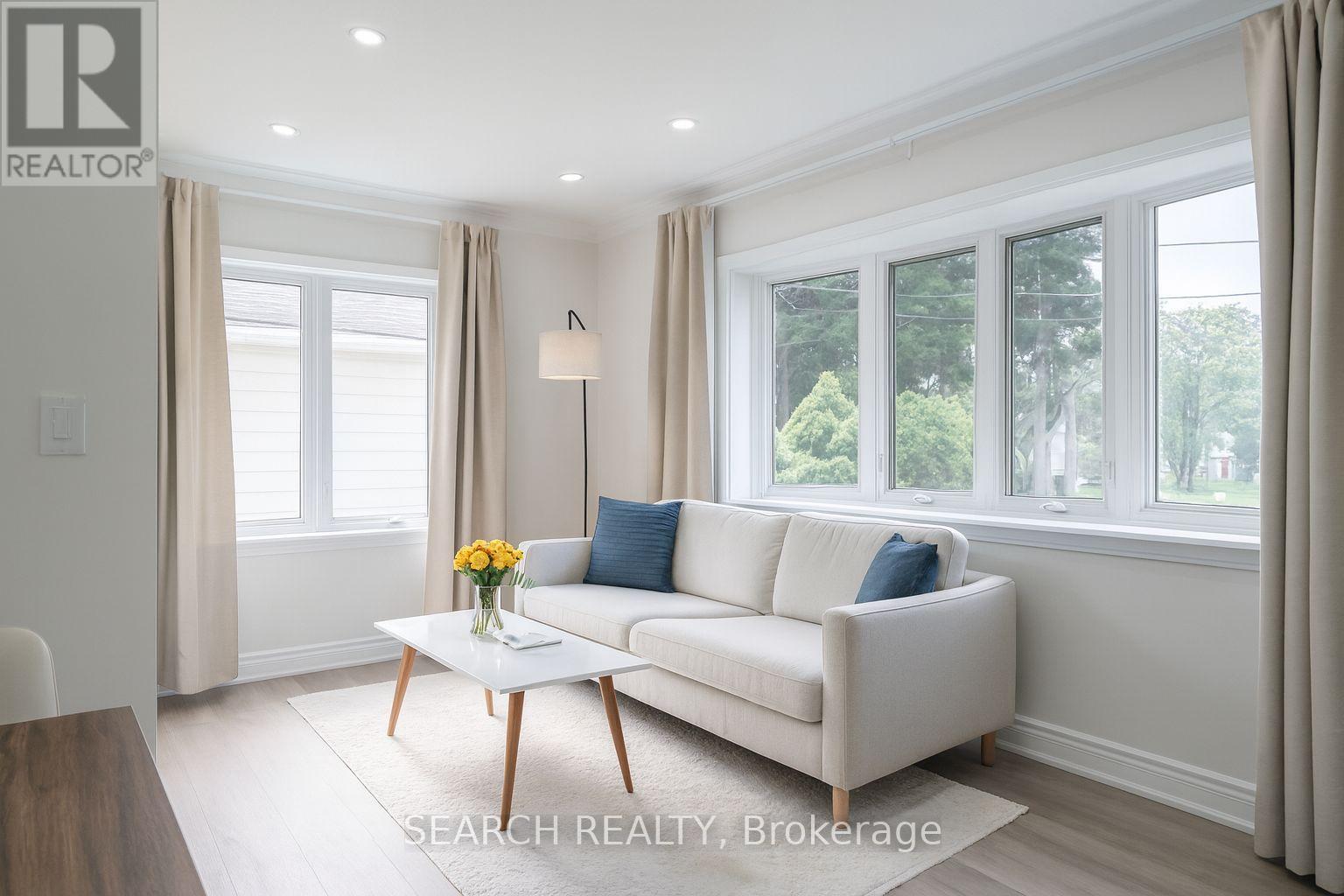1079 Deta Road, Mississauga, Ontario  L5E 2R6 - Photo 4 - W12439738