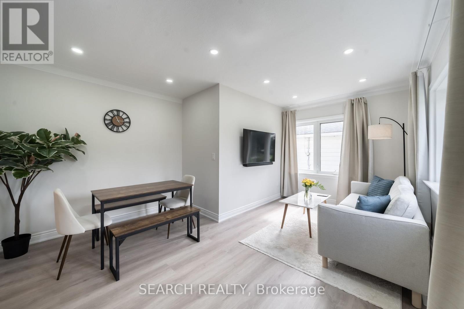 1079 Deta Road, Mississauga, Ontario  L5E 2R6 - Photo 5 - W12439738