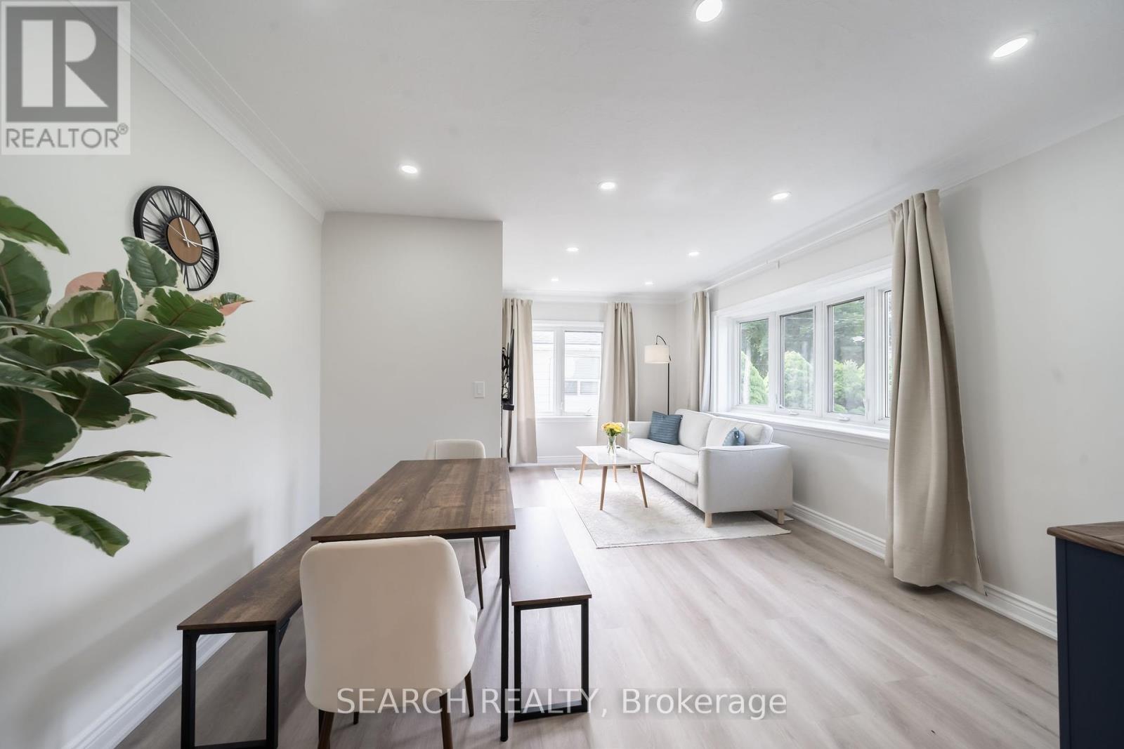 1079 Deta Road, Mississauga, Ontario  L5E 2R6 - Photo 6 - W12439738