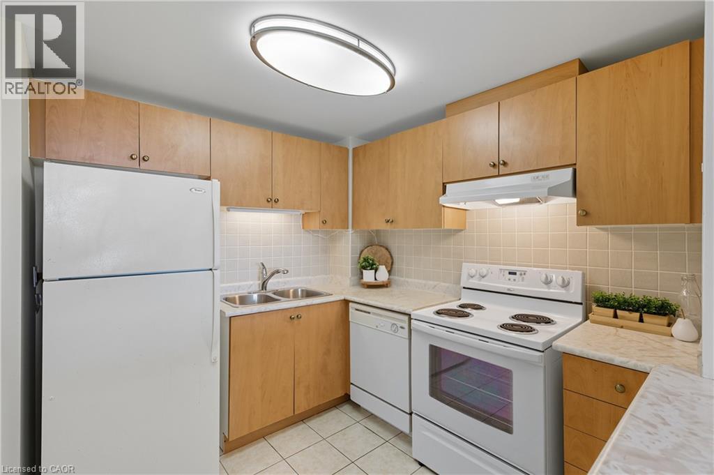 6720 Glen Erin Drive Unit# 902, Mississauga, Ontario  L5N 3K8 - Photo 13 - 40775327