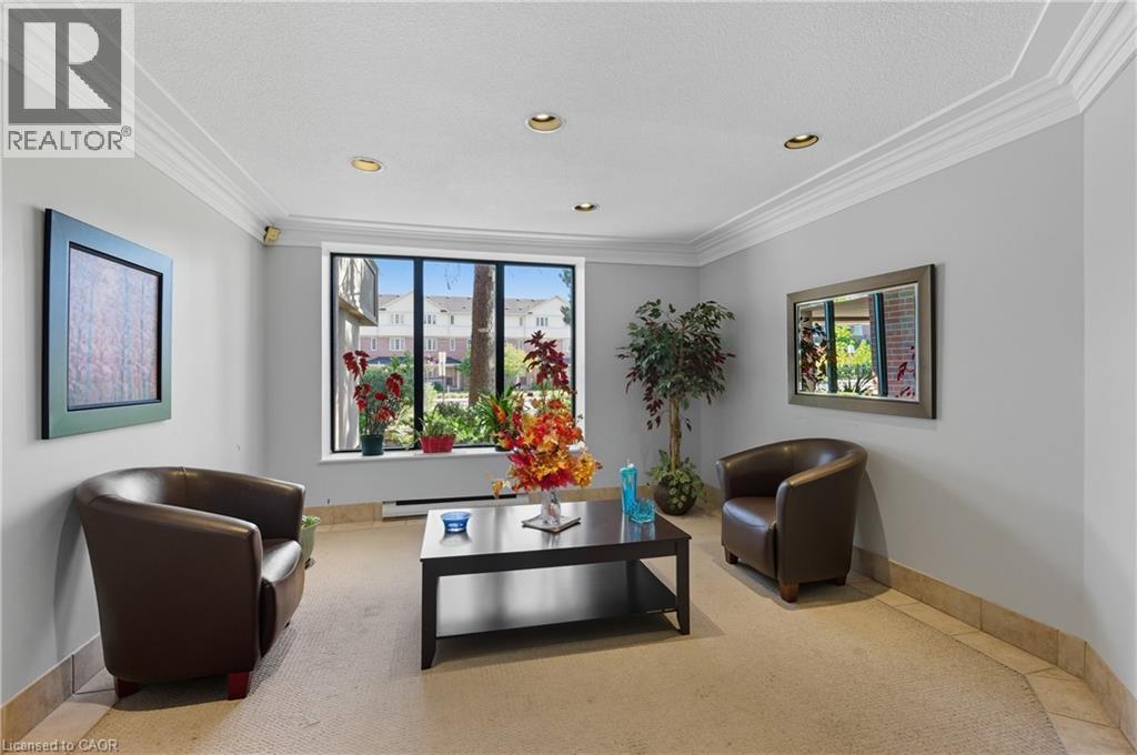 6720 Glen Erin Drive Unit# 902, Mississauga, Ontario  L5N 3K8 - Photo 5 - 40775327