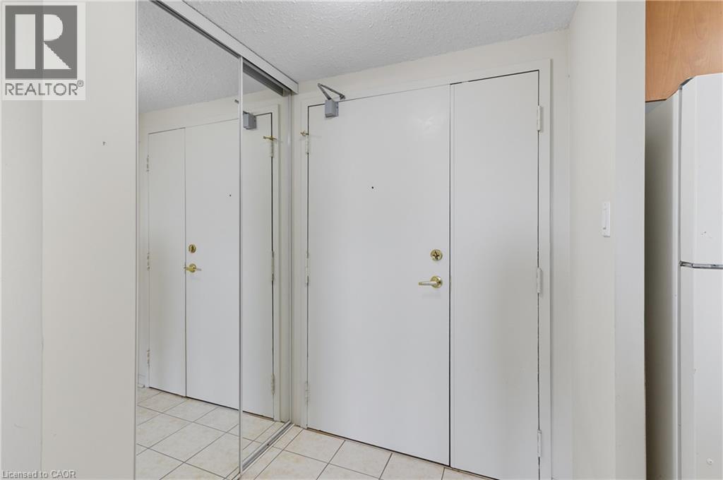 6720 Glen Erin Drive Unit# 902, Mississauga, Ontario  L5N 3K8 - Photo 6 - 40775327