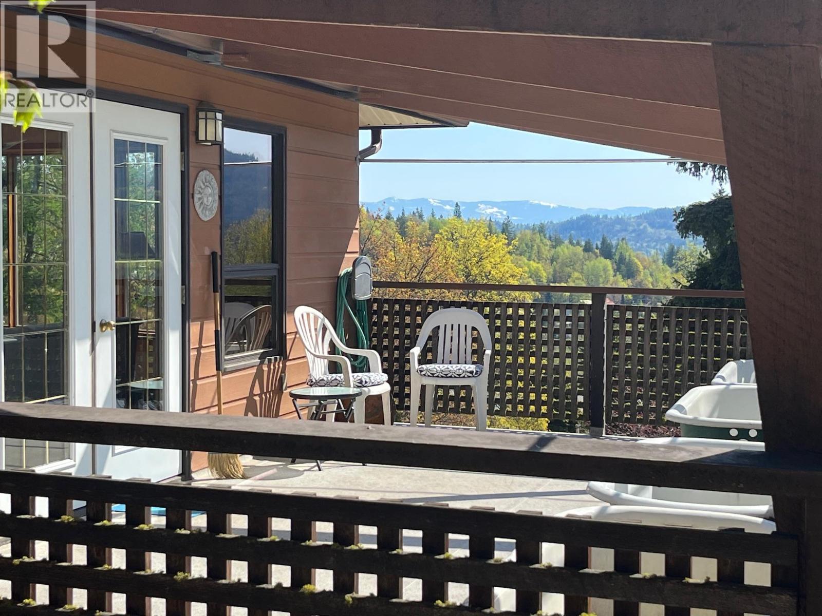 1750 Phoenix Avenue, Rossland, British Columbia  V0G 1Y0 - Photo 45 - 10345656
