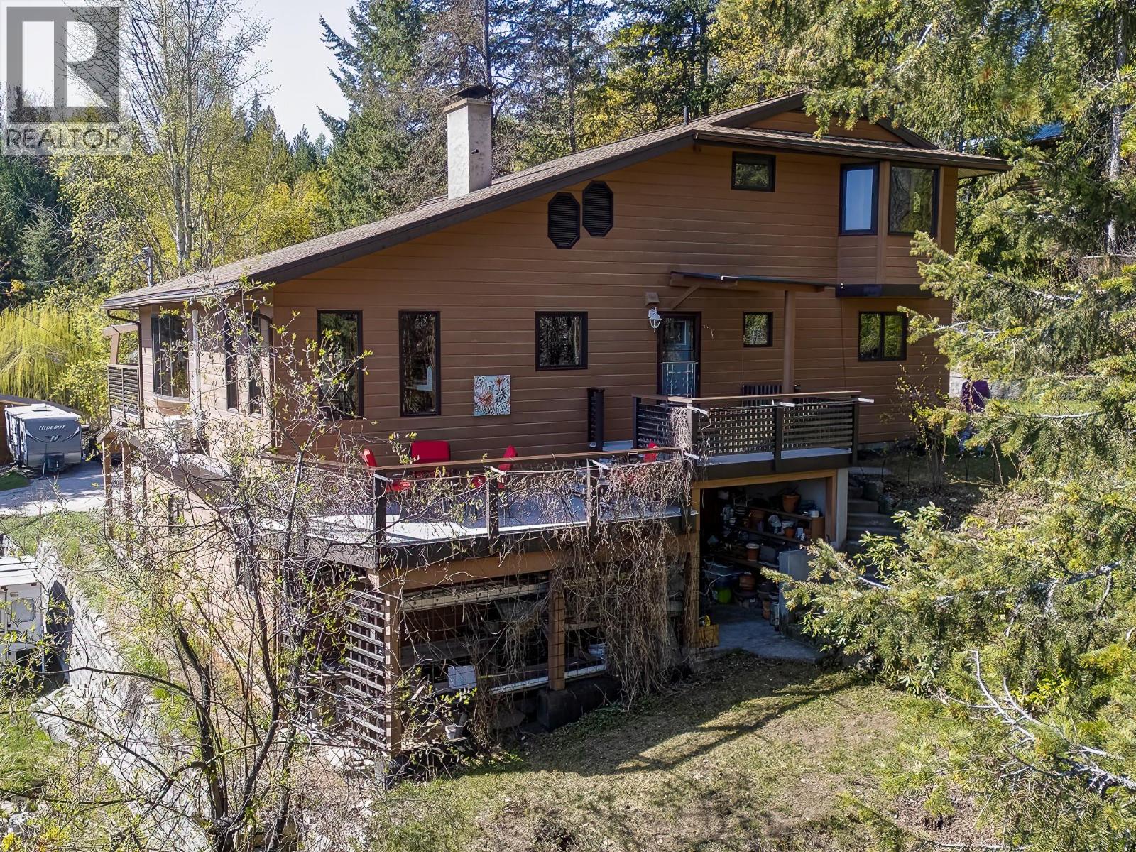 1750 Phoenix Avenue, Rossland, British Columbia  V0G 1Y0 - Photo 8 - 10345656