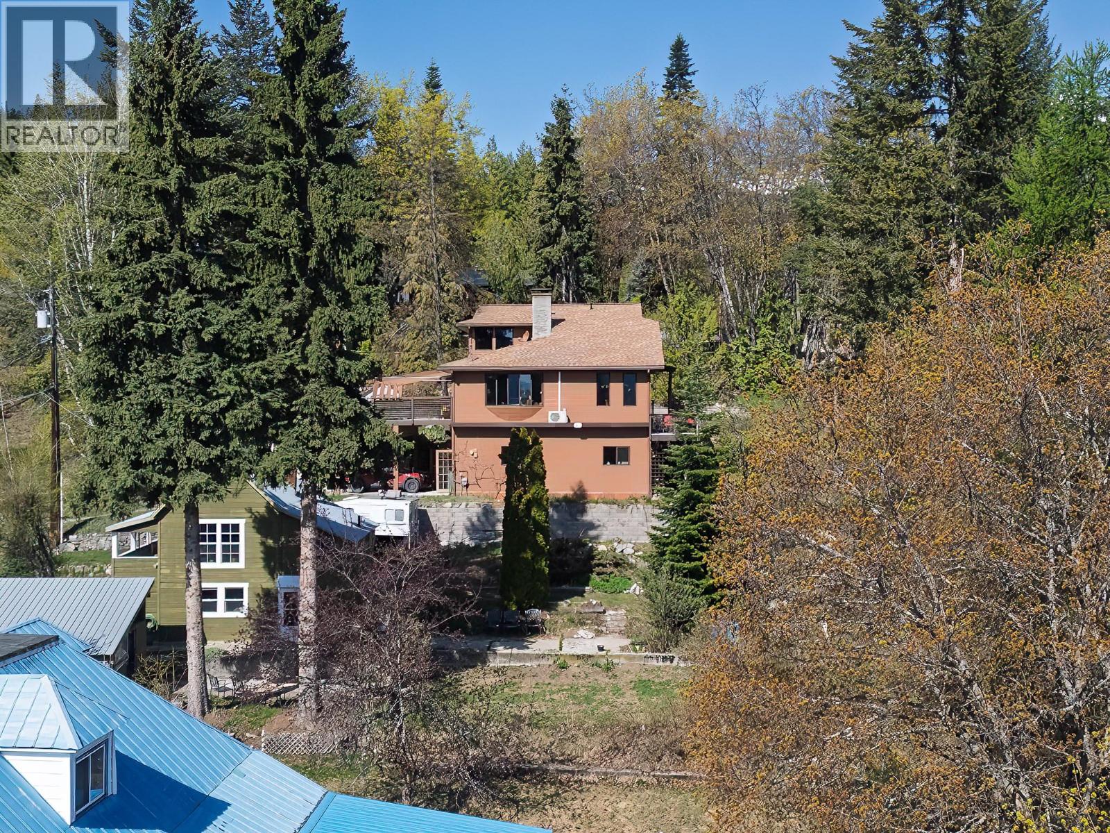 1750 Phoenix Avenue, Rossland, British Columbia  V0G 1Y0 - Photo 41 - 10345656