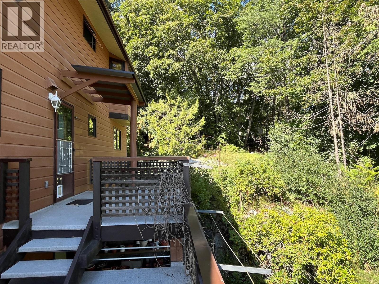 1750 Phoenix Avenue, Rossland, British Columbia  V0G 1Y0 - Photo 60 - 10345656