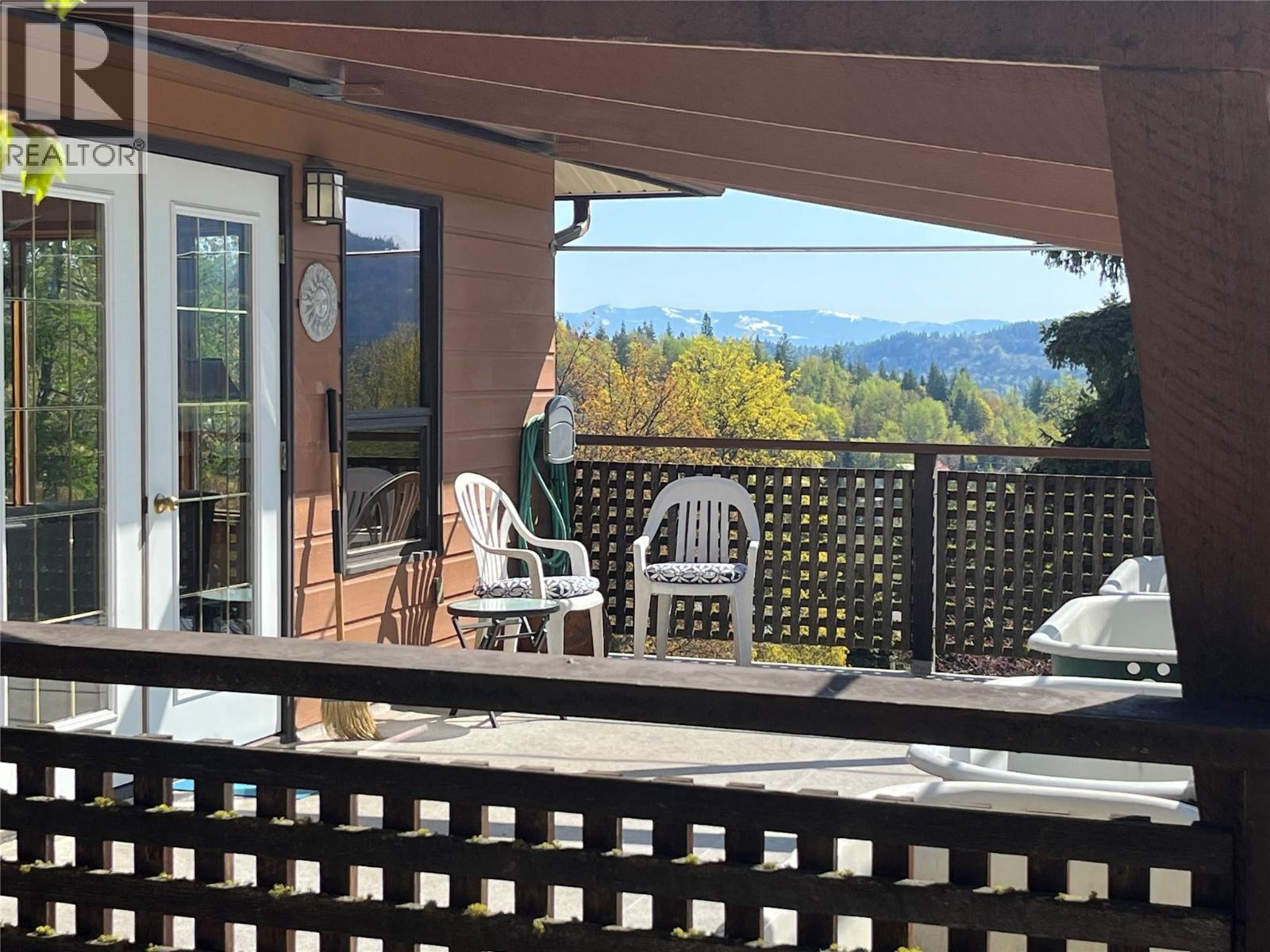 1750 Phoenix Avenue, Rossland, British Columbia  V0G 1Y0 - Photo 57 - 10345656