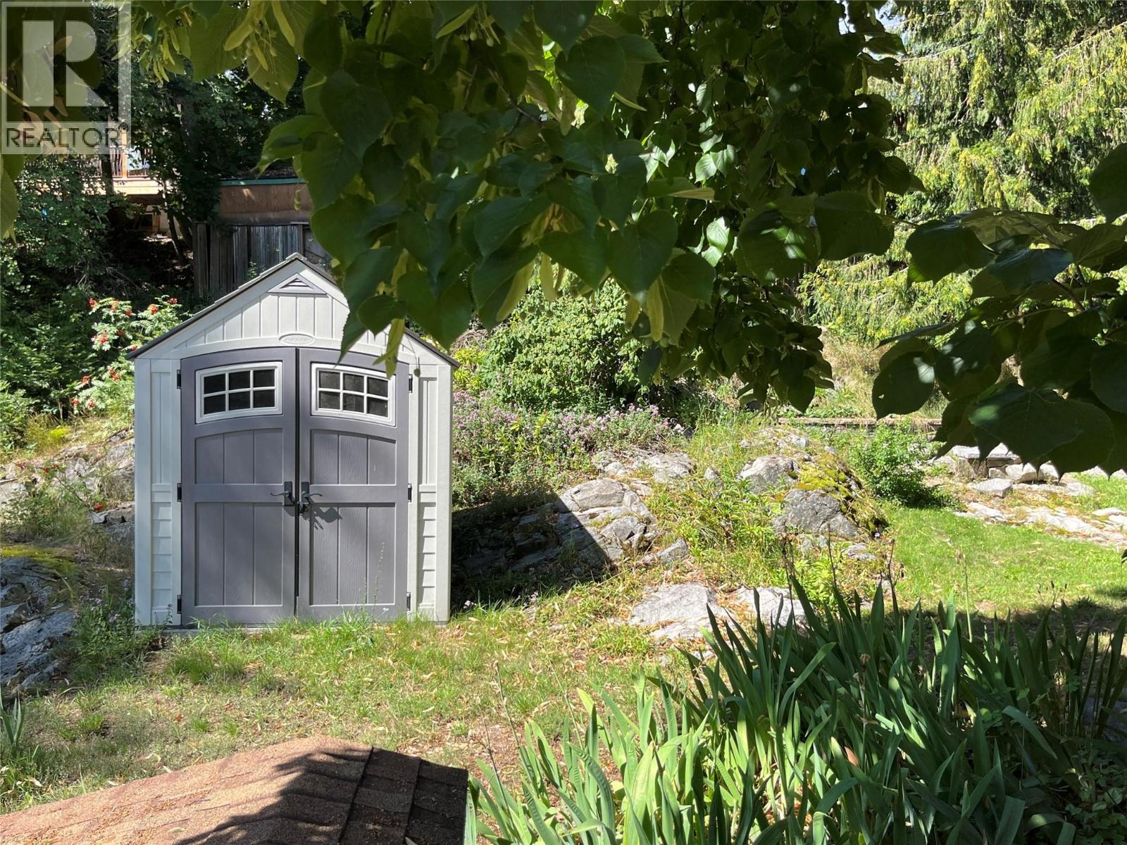 1750 Phoenix Avenue, Rossland, British Columbia  V0G 1Y0 - Photo 66 - 10345656