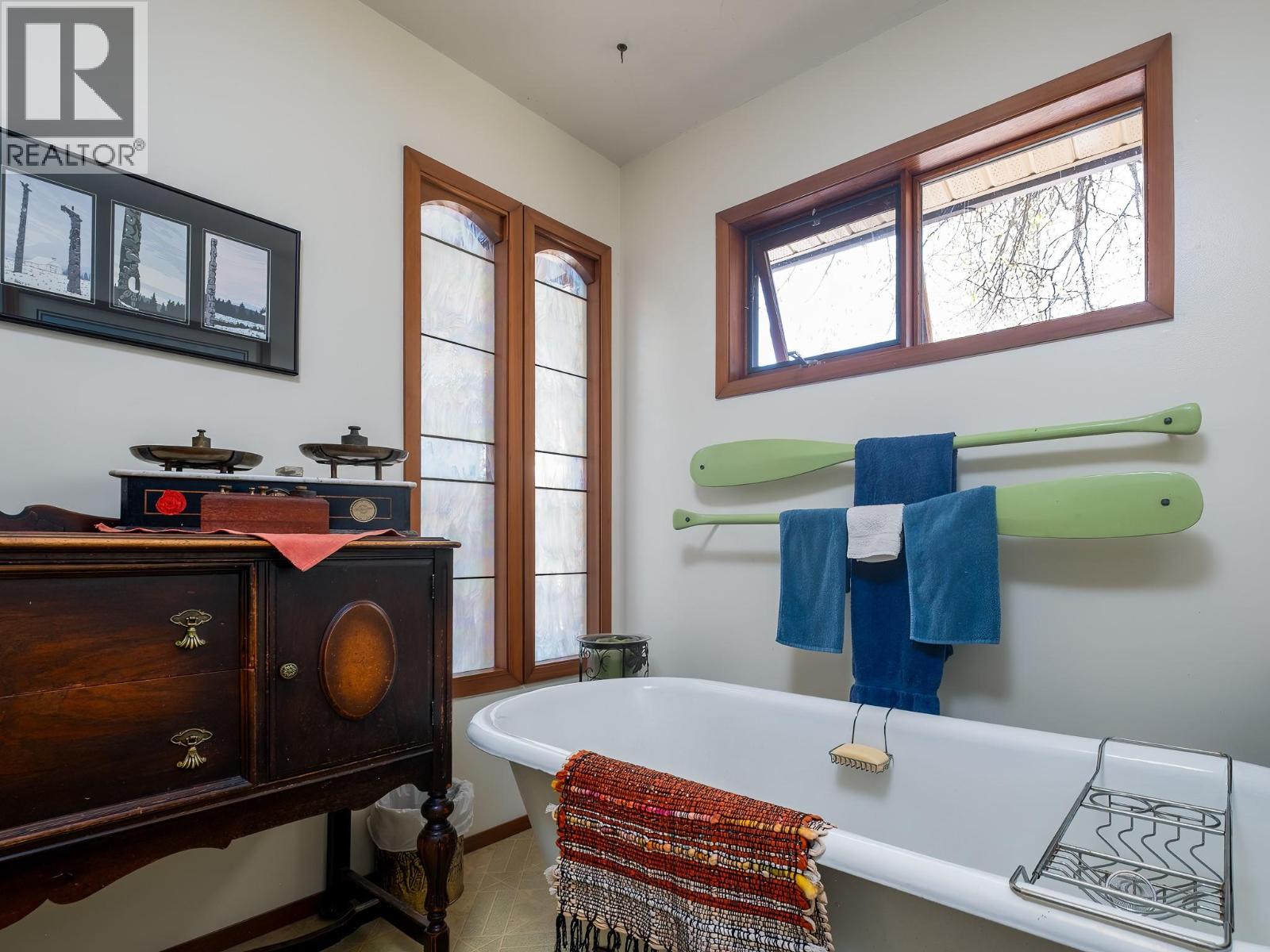 1750 Phoenix Avenue, Rossland, British Columbia  V0G 1Y0 - Photo 27 - 10345656