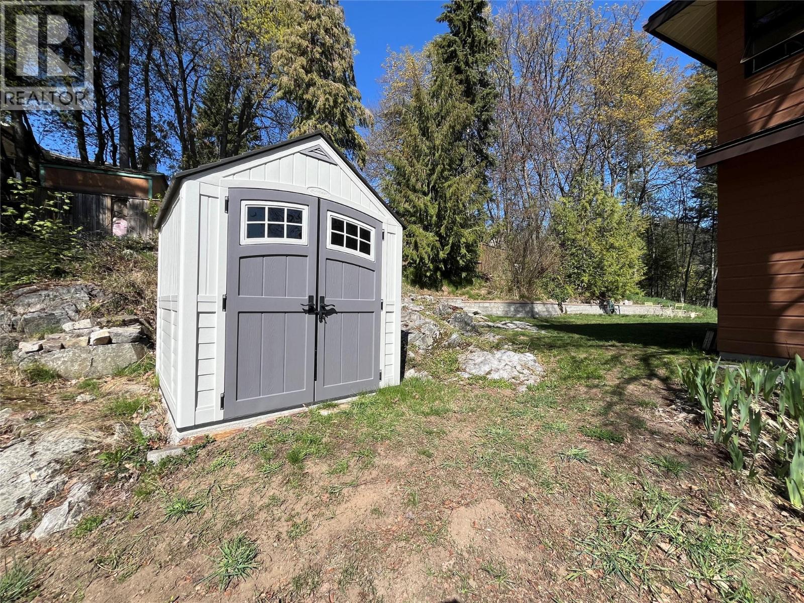 1750 Phoenix Avenue, Rossland, British Columbia  V0G 1Y0 - Photo 55 - 10345656
