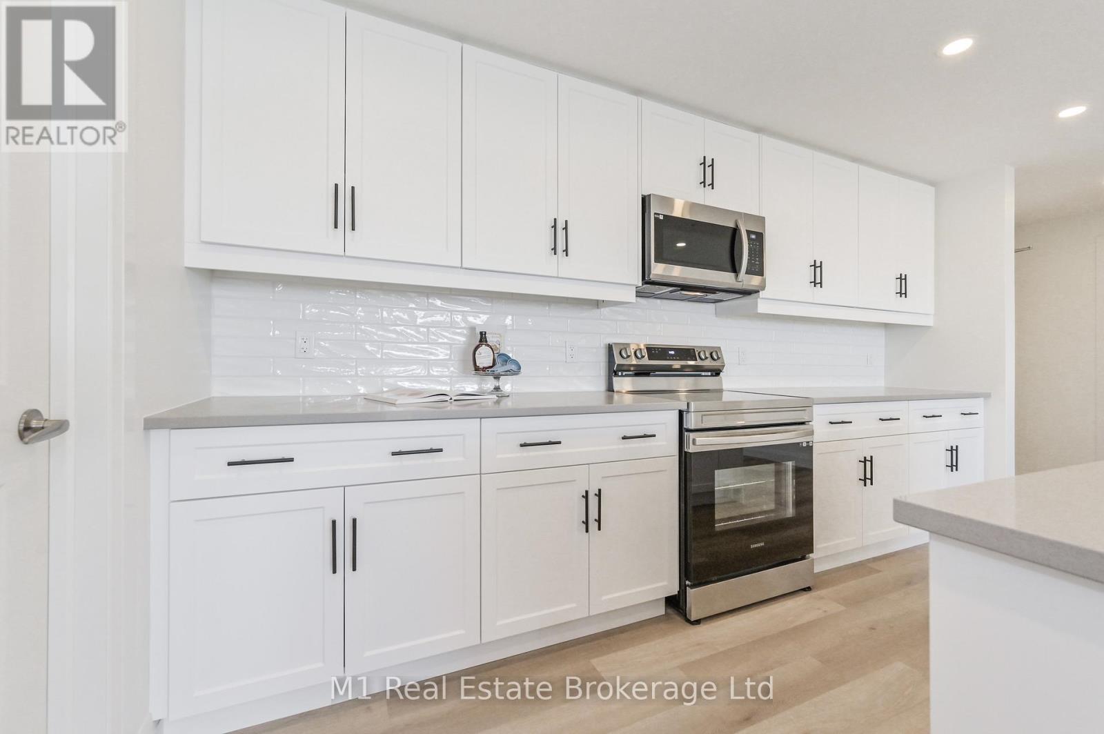 208 - 99b Farley Road, Centre Wellington, Ontario  N1M 0K5 - Photo 4 - X12422233