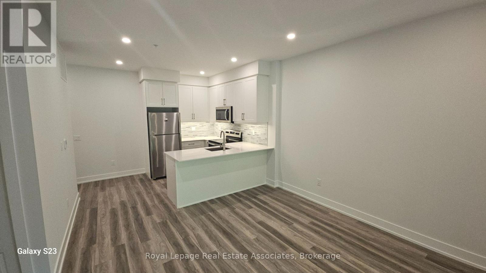 104 - 1100 Lackner Place, Kitchener, Ontario  N2A 0M1 - Photo 12 - X12439694