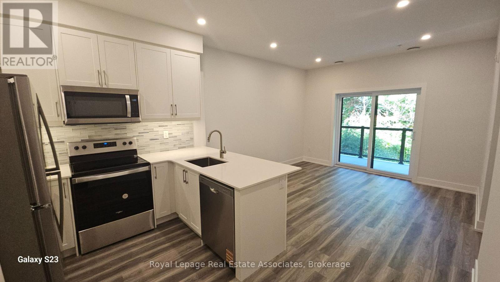 104 - 1100 Lackner Place, Kitchener, Ontario  N2A 0M1 - Photo 3 - X12439694