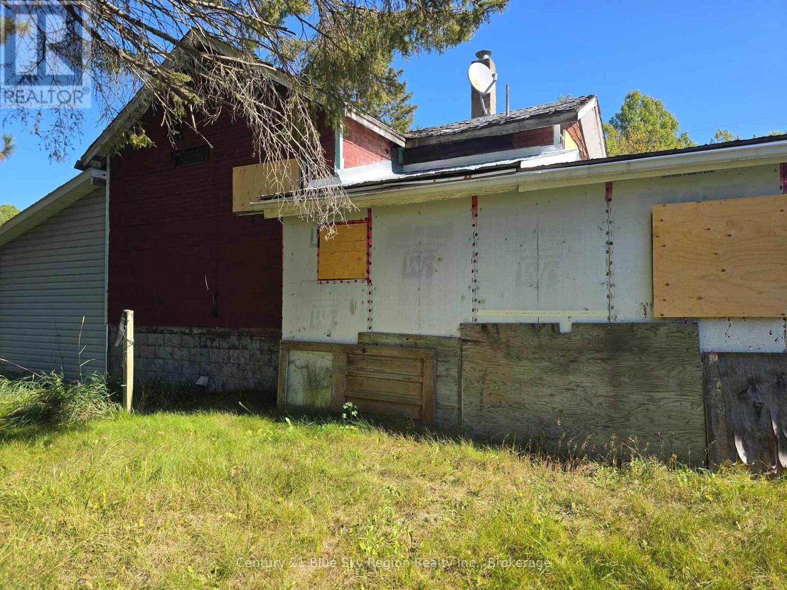 1631b River Road, Chisholm, Ontario  P0H 1B0 - Photo 7 - X12440111