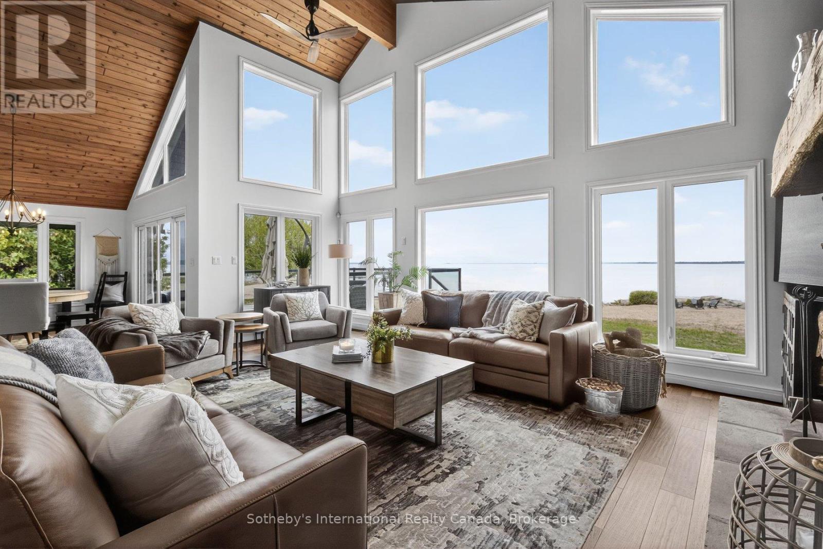 1773 CHAMPLAIN ROAD, Tiny, Ontario