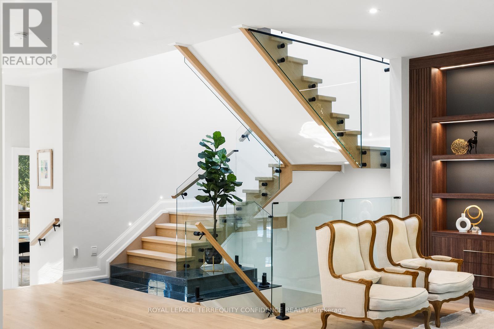 422 Hounslow Avenue, Toronto, Ontario  M2R 1H6 - Photo 17 - C12439779