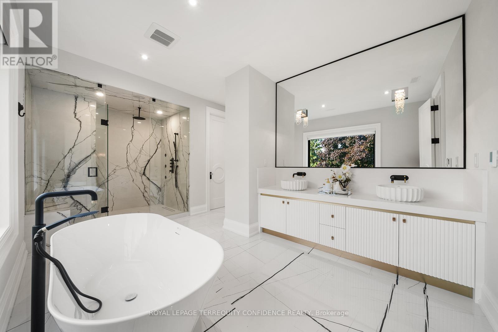 422 Hounslow Avenue, Toronto, Ontario  M2R 1H6 - Photo 25 - C12439779