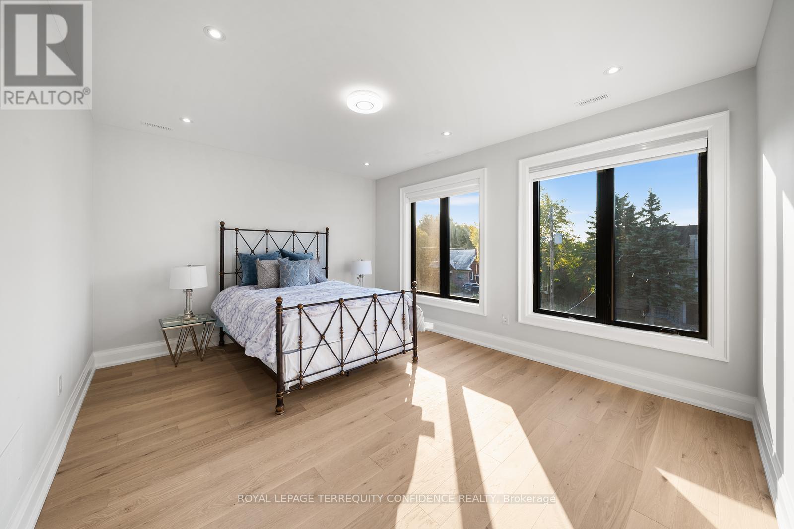 422 Hounslow Avenue, Toronto, Ontario  M2R 1H6 - Photo 28 - C12439779