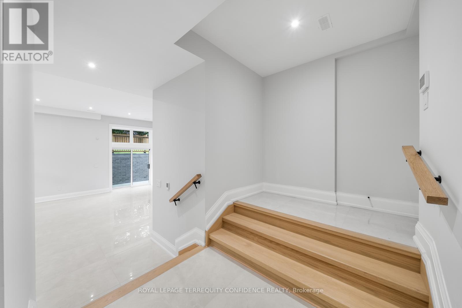 422 Hounslow Avenue, Toronto, Ontario  M2R 1H6 - Photo 34 - C12439779