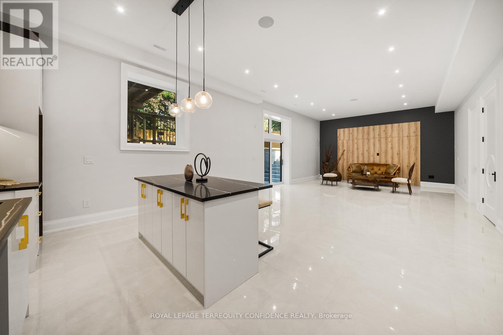 422 Hounslow Avenue, Toronto, Ontario  M2R 1H6 - Photo 38 - C12439779