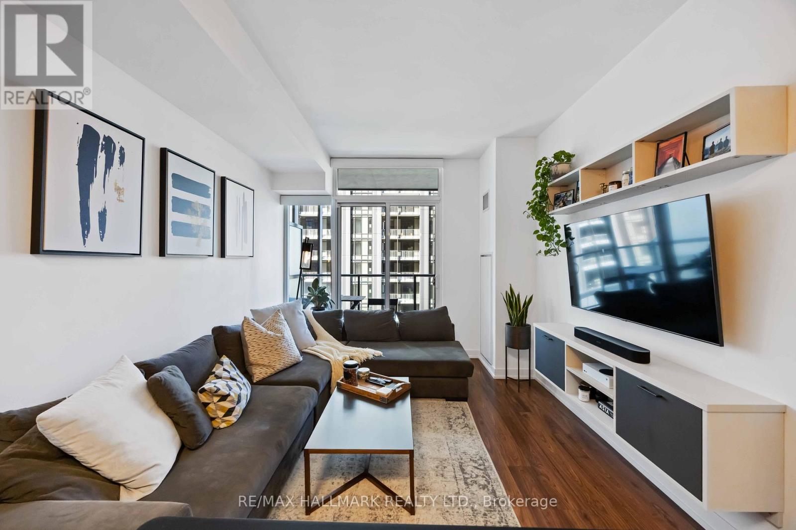 902 - 105 GEORGE STREET, Toronto, Ontario
