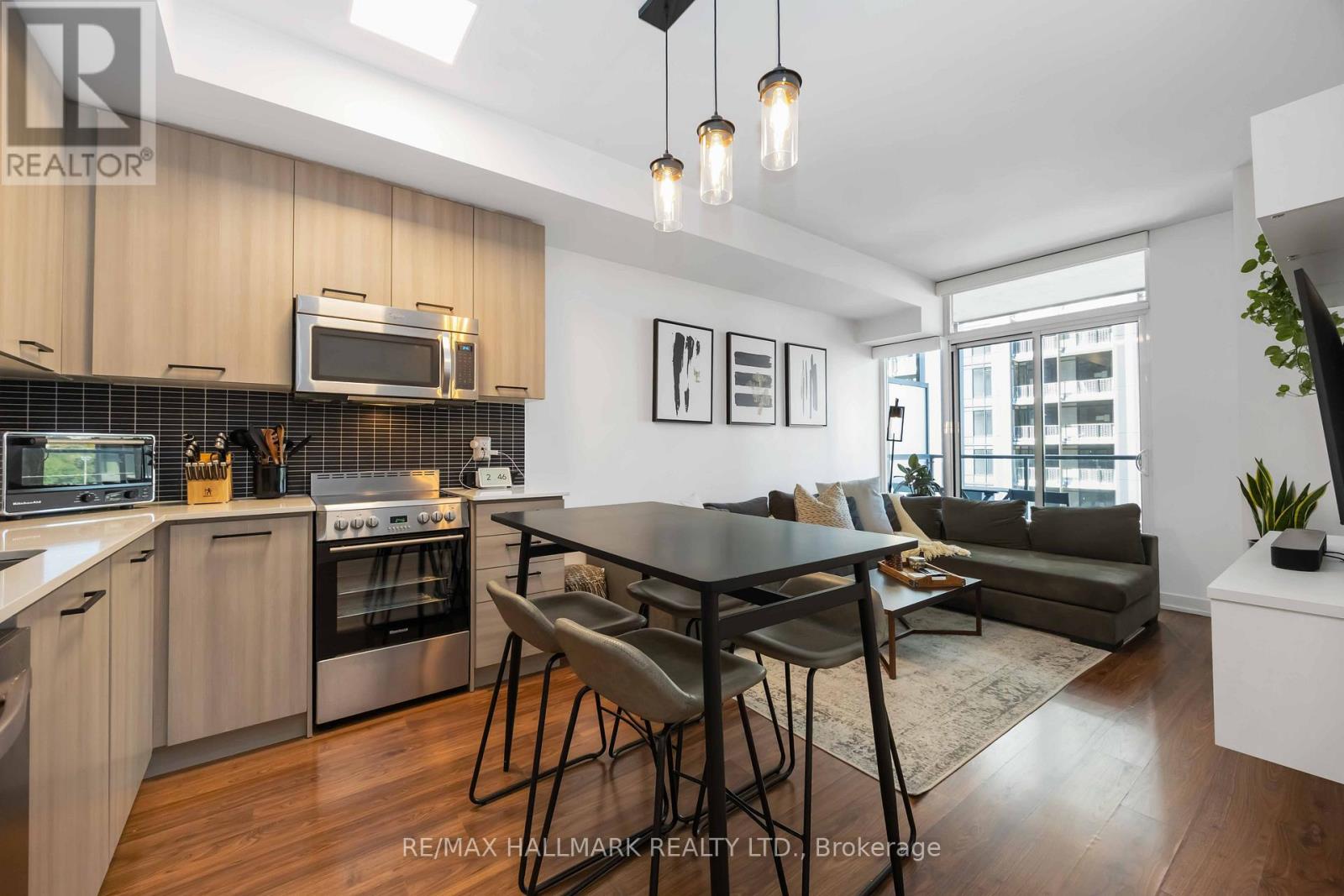 902 - 105 George Street, Toronto, Ontario  M5A 2N4 - Photo 10 - C12439792