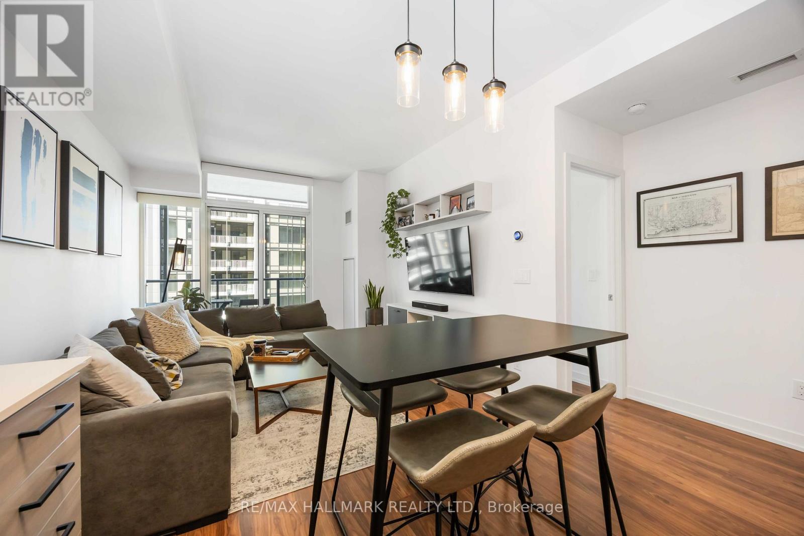 902 - 105 George Street, Toronto, Ontario  M5A 2N4 - Photo 11 - C12439792