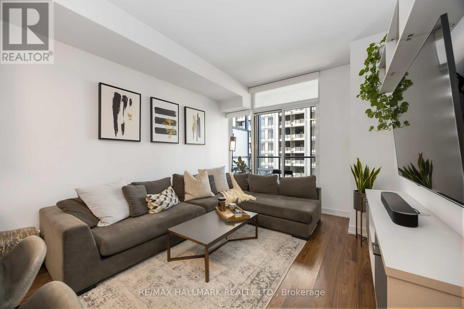 902 - 105 George Street, Toronto, Ontario  M5A 2N4 - Photo 16 - C12439792