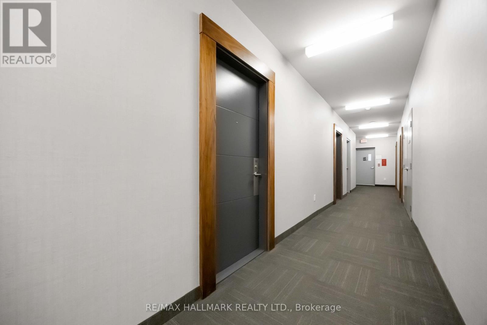 902 - 105 George Street, Toronto, Ontario  M5A 2N4 - Photo 2 - C12439792