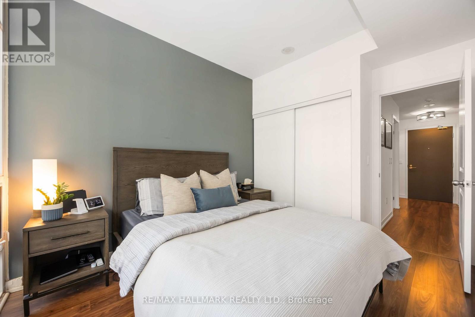902 - 105 George Street, Toronto, Ontario  M5A 2N4 - Photo 21 - C12439792