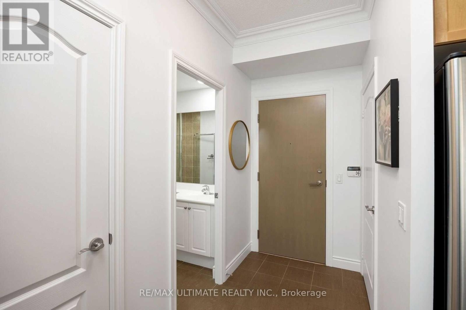 1009 - 319 Merton Street, Toronto, Ontario  M4S 1A7 - Photo 2 - C12439806