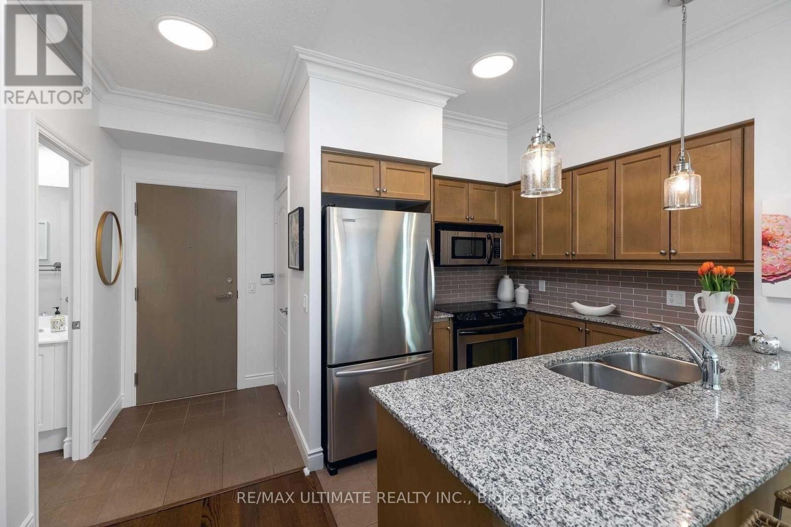 1009 - 319 Merton Street, Toronto, Ontario  M4S 1A7 - Photo 3 - C12439806