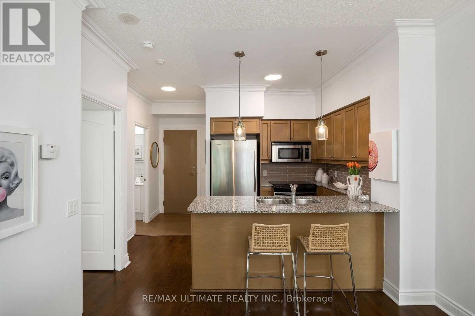 1009 - 319 Merton Street, Toronto, Ontario  M4S 1A7 - Photo 6 - C12439806