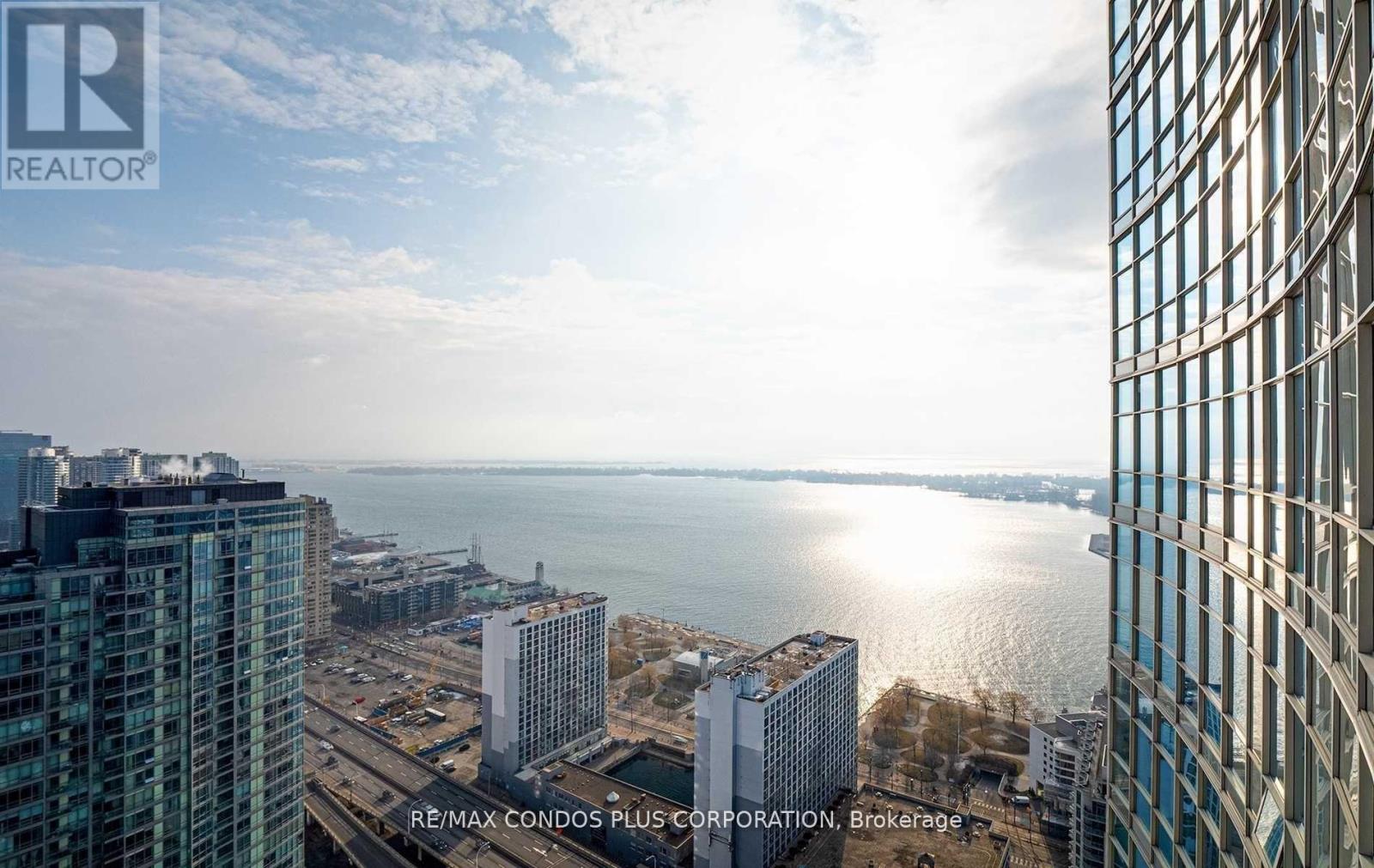 4808 - 35 Mariner Terrace, Toronto, Ontario  M5V 3V9 - Photo 21 - C12439807
