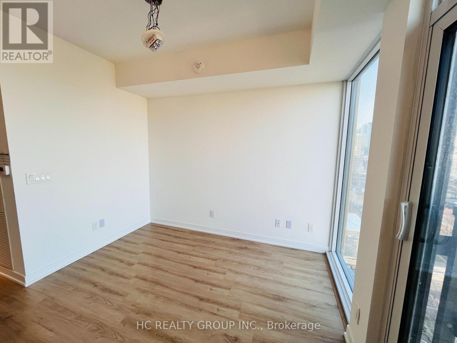 1712 - 319 Jarvis Street, Toronto, Ontario  M5B 0C8 - Photo 4 - C12439813