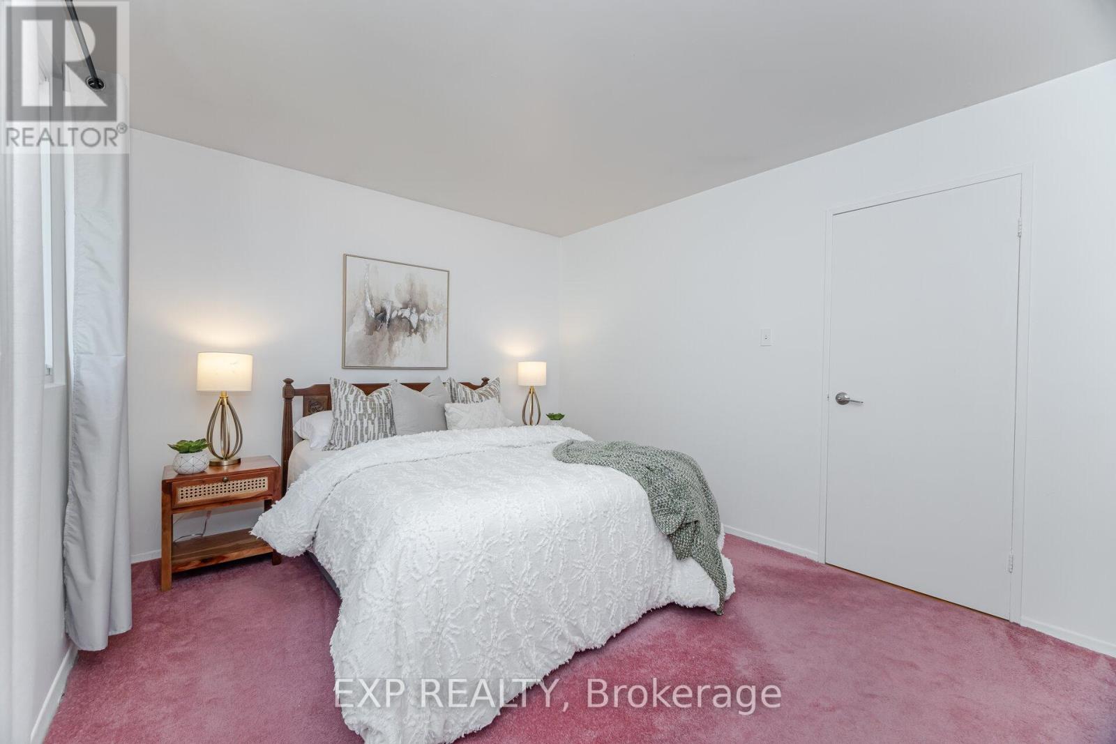 125 Hollyberry Trail, Toronto, Ontario  M2H 2P2 - Photo 10 - C12439827