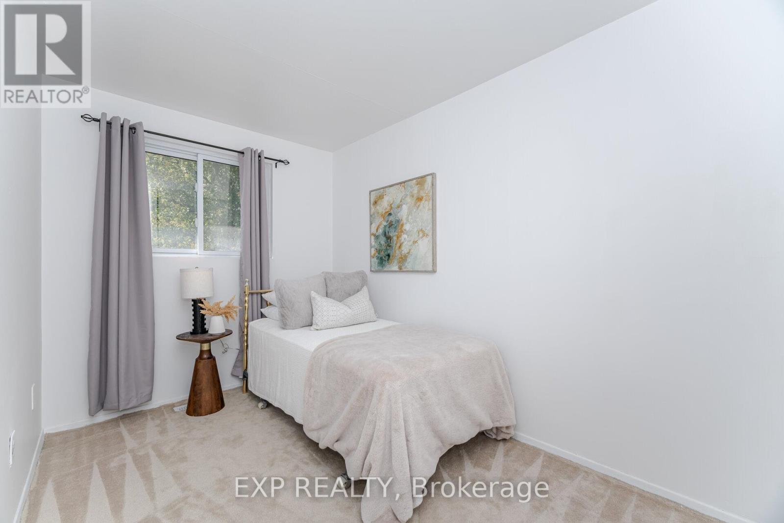 125 Hollyberry Trail, Toronto, Ontario  M2H 2P2 - Photo 12 - C12439827