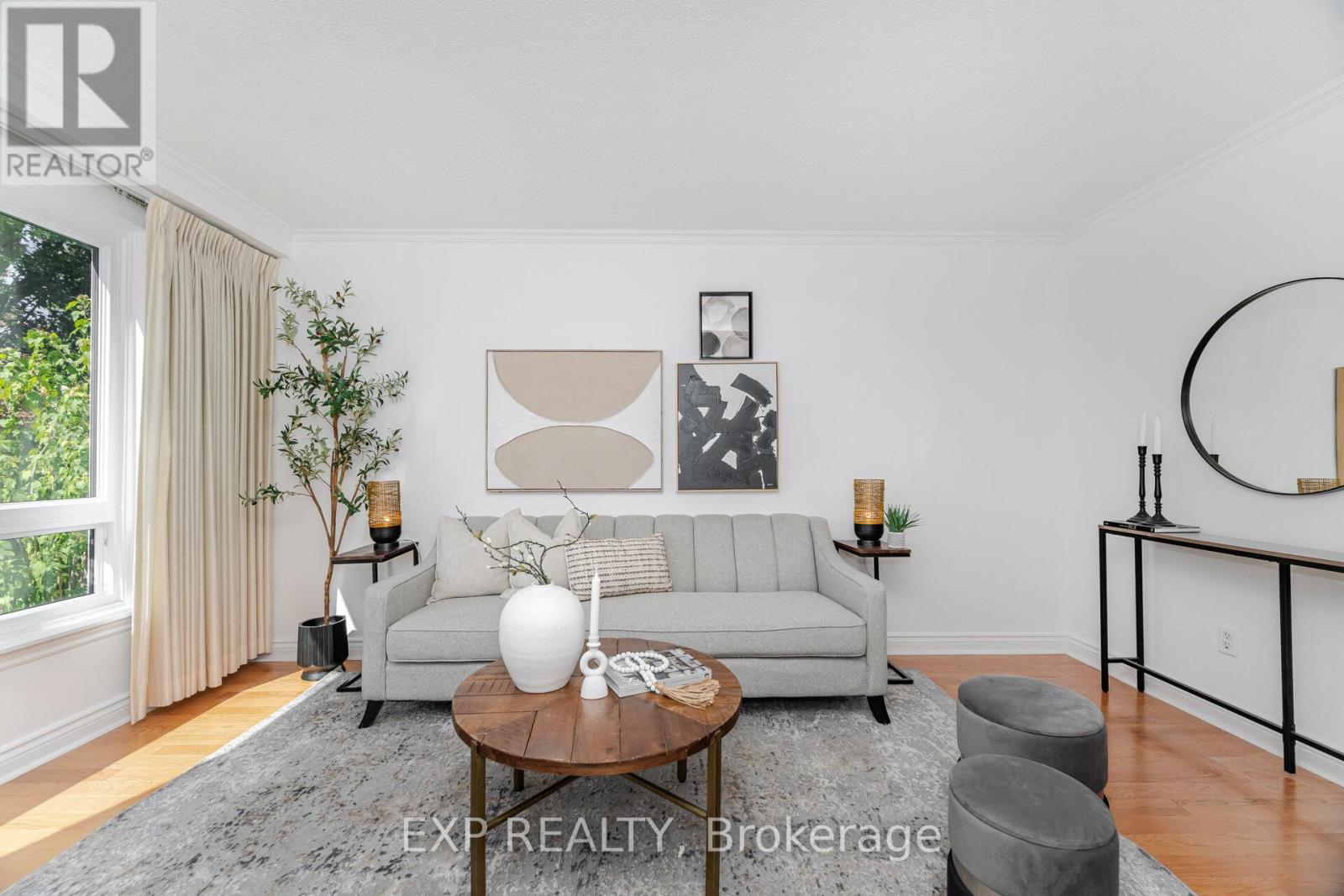 125 Hollyberry Trail, Toronto, Ontario  M2H 2P2 - Photo 3 - C12439827