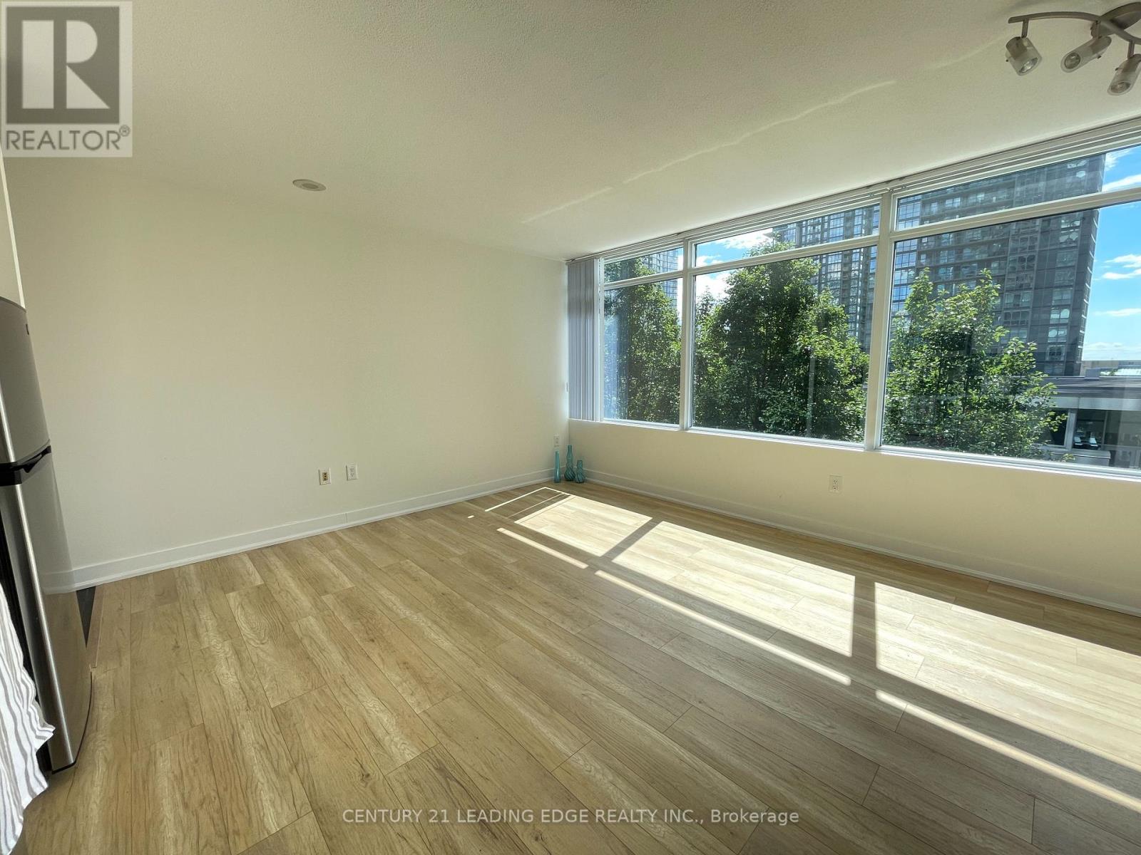 609 - 25 Telegram Mews, Toronto, Ontario  M5V 3Z1 - Photo 10 - C12439830